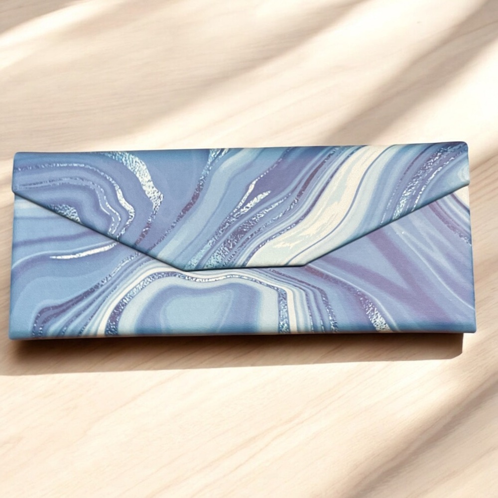 Stylish Slim Wallet NWOT